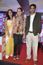 Karisma Kapoor turns RJ for Big FM in Peninsula, Mumbai on 18th Dec 2012 (21).JPG